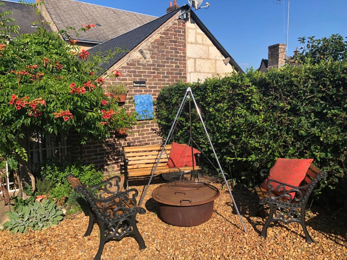 Saint-Pierre-du-Lorouër ル シャトン ルージュ Bed & Breakfast エクステリア 写真