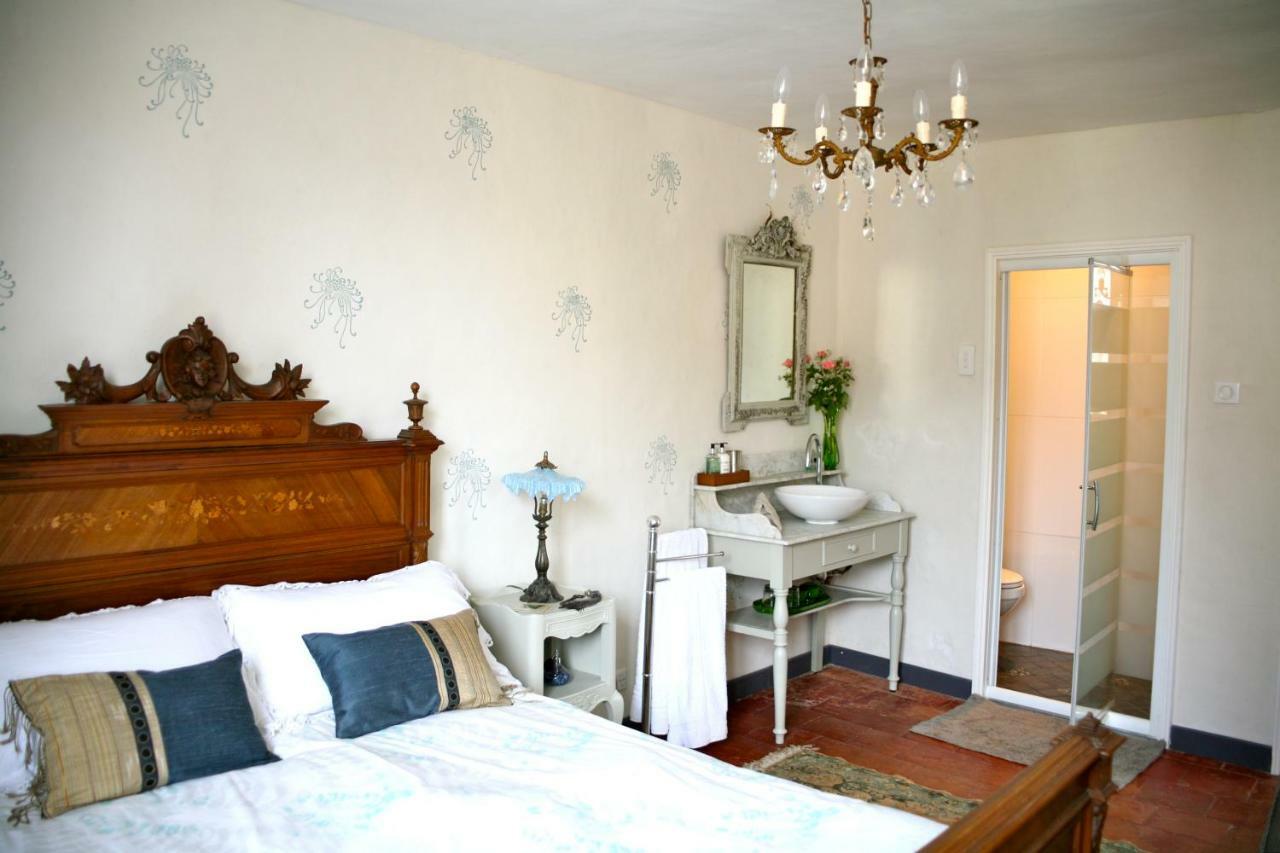 Saint-Pierre-du-Lorouër ル シャトン ルージュ Bed & Breakfast エクステリア 写真