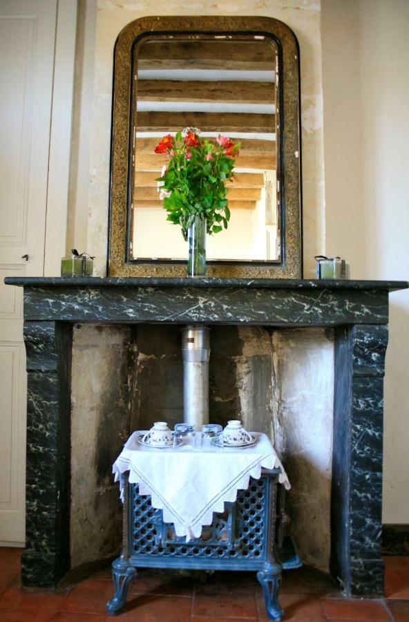 Saint-Pierre-du-Lorouër ル シャトン ルージュ Bed & Breakfast エクステリア 写真