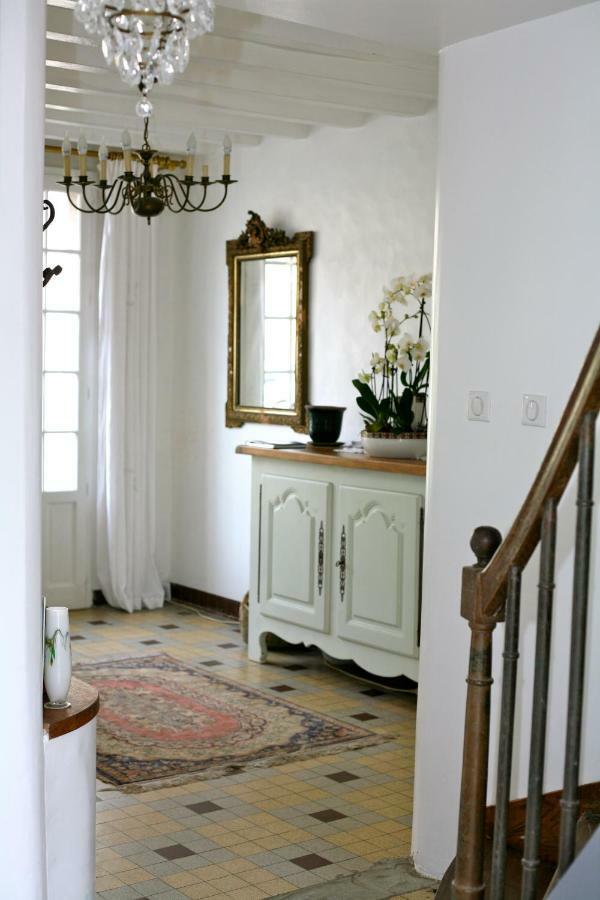 Saint-Pierre-du-Lorouër ル シャトン ルージュ Bed & Breakfast エクステリア 写真