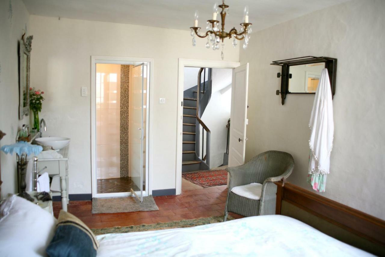 Saint-Pierre-du-Lorouër ル シャトン ルージュ Bed & Breakfast エクステリア 写真