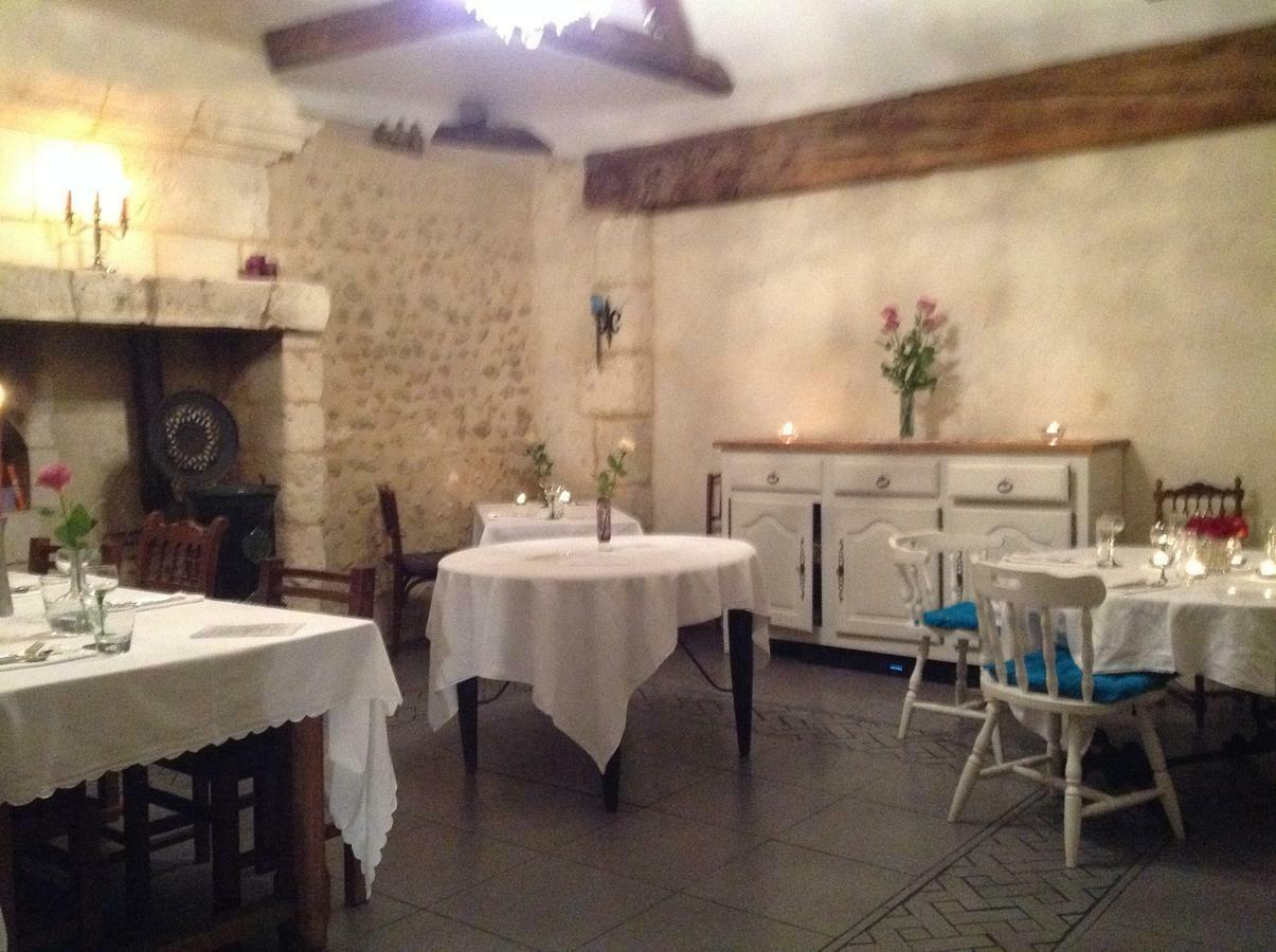 Saint-Pierre-du-Lorouër ル シャトン ルージュ Bed & Breakfast エクステリア 写真