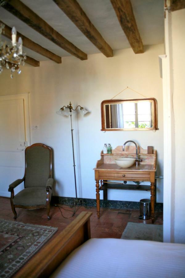 Saint-Pierre-du-Lorouër ル シャトン ルージュ Bed & Breakfast エクステリア 写真
