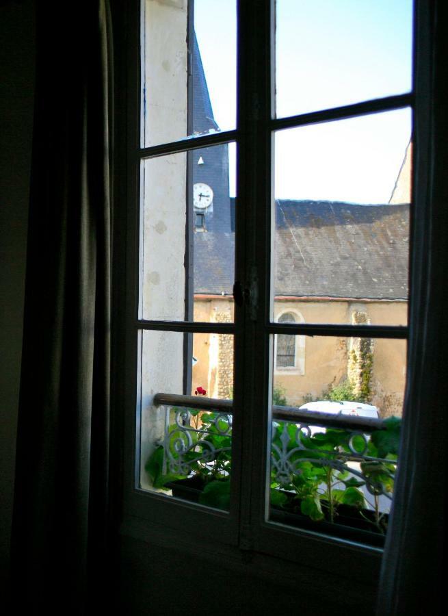 Saint-Pierre-du-Lorouër ル シャトン ルージュ Bed & Breakfast エクステリア 写真