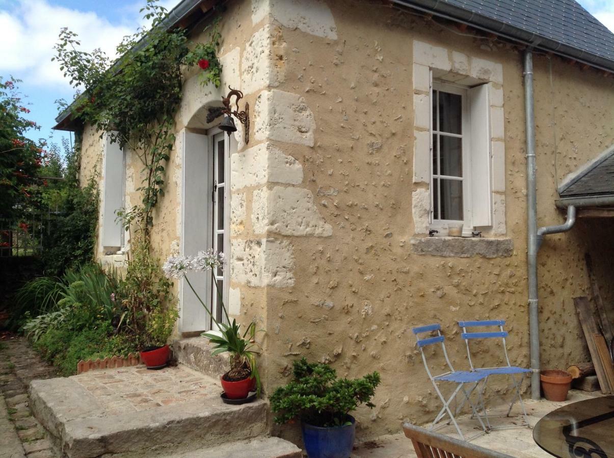 Saint-Pierre-du-Lorouër ル シャトン ルージュ Bed & Breakfast エクステリア 写真