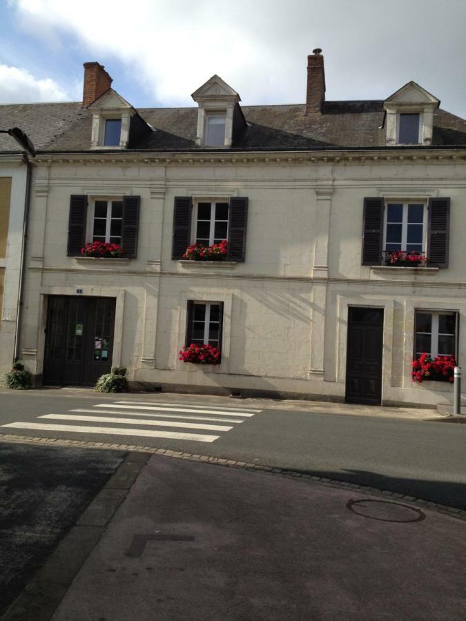 Saint-Pierre-du-Lorouër ル シャトン ルージュ Bed & Breakfast エクステリア 写真