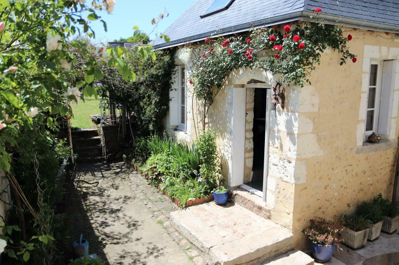 Saint-Pierre-du-Lorouër ル シャトン ルージュ Bed & Breakfast エクステリア 写真